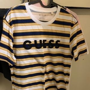Guess T-shirt
